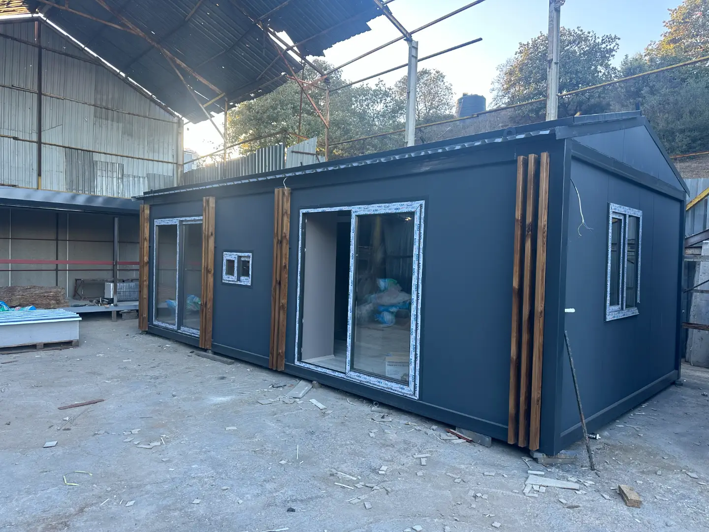 400CMX800CM 32M2 BEŞİK ÇATILI EV KONTEYNER 